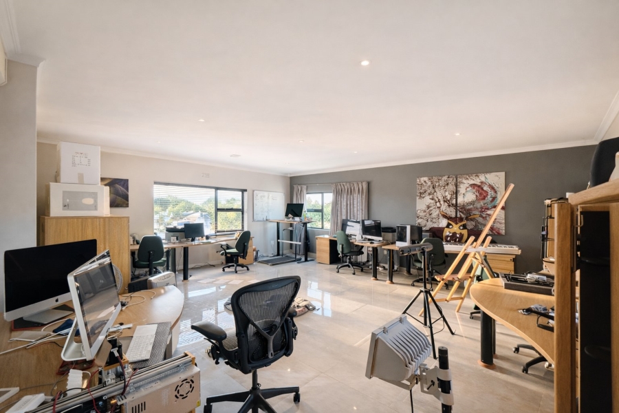 4 Bedroom Property for Sale in Flamingo Vlei Western Cape